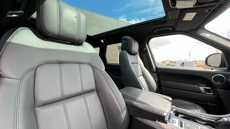 Land Rover Range Rover Sport 2.0 P400e HSE Dynamic Black 5dr Auto Estate